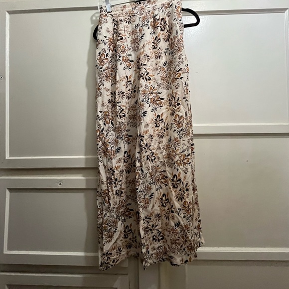 The Westside island oasis silk hi waist pants size Small - Picture 3 of 14